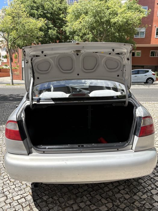 Daewoo Lanos / ano 2000