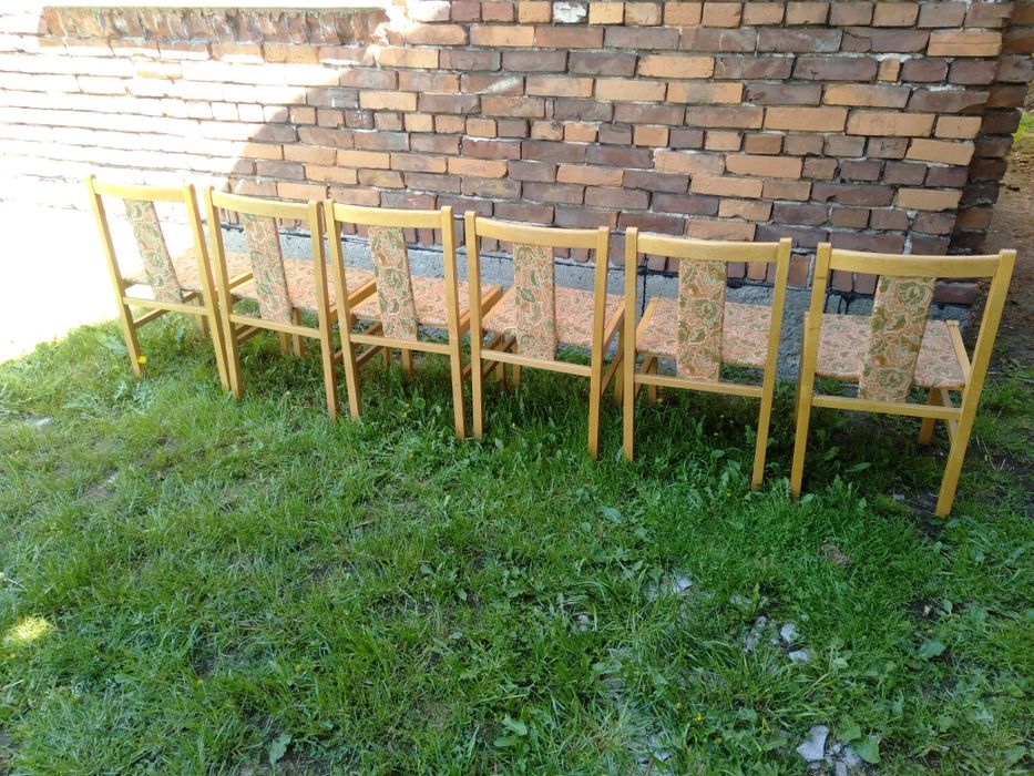 Stare krzesła  6 sztuk.