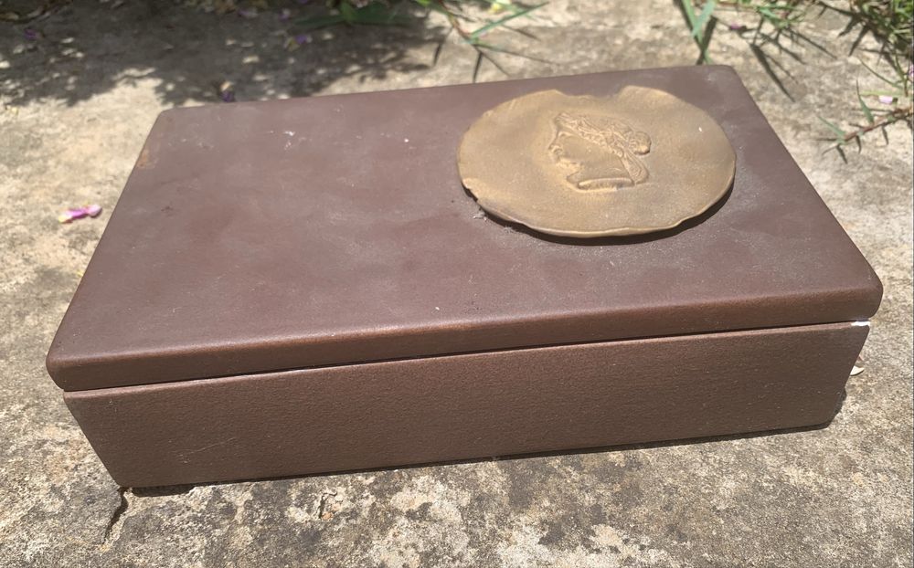 Caixa cerâmica S. Bernardo