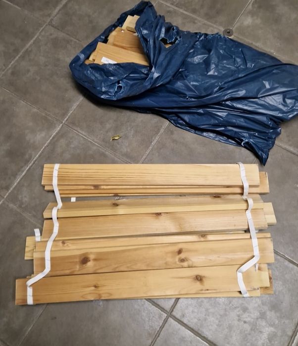 Estrutura de cama em ferro IKEA