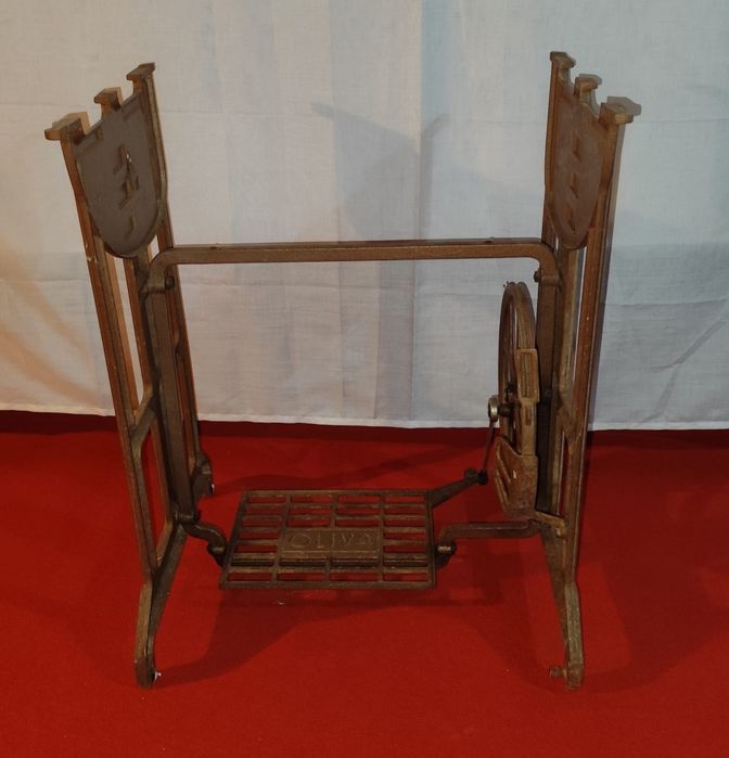 Base máquina costura Oliva