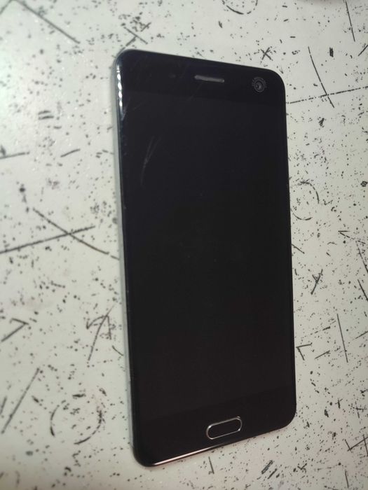 смартфон ZTE Blade v8 3/32