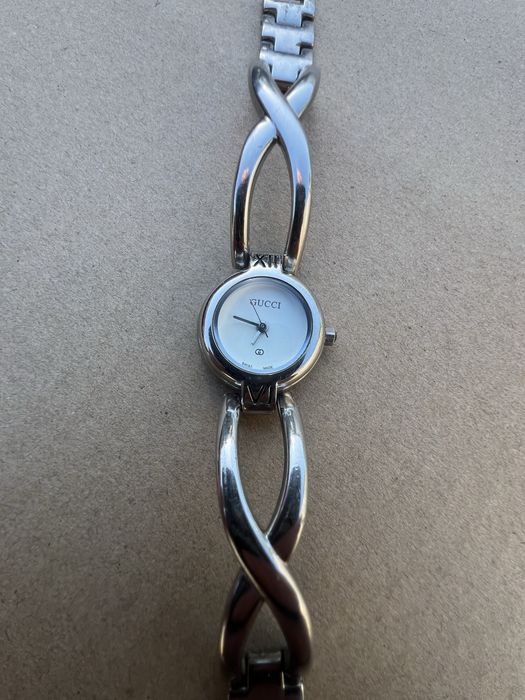 Часы Gucci