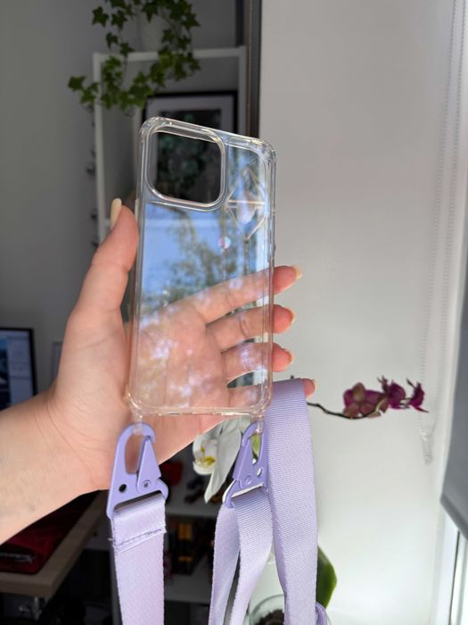 Прозорий силіконовий чохол з ремінцем на iphone 13 pro ідеальний стан