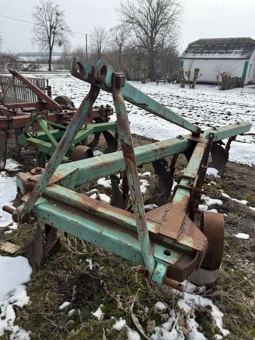 Продам плуг 5 корпусний