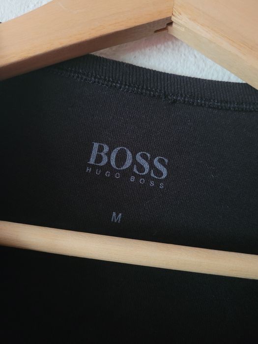Czarna bluzka T-shirt hugo boss M 38 unisex