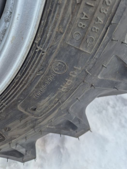 Opony koła 10.0/75-15.3