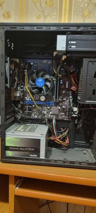 Komputer stacjonarny prpcesor Intel Pentium 3.2GHz