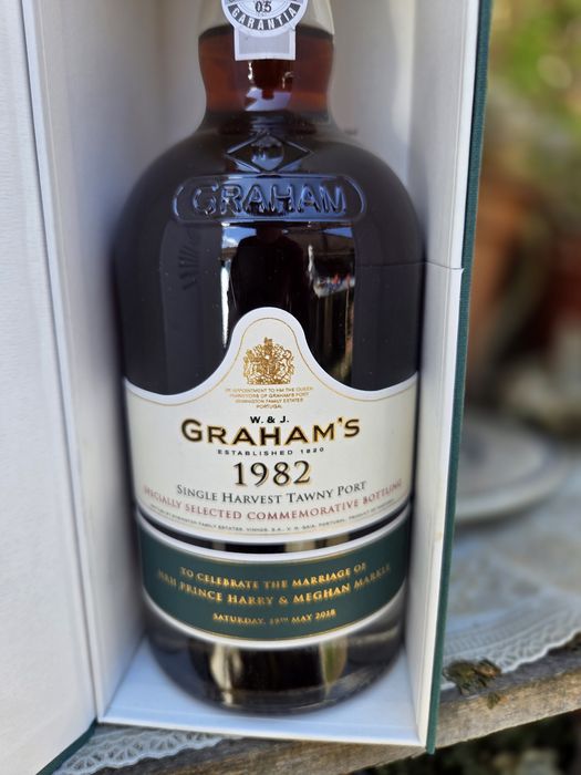 GRAHAM'S ESTABLISHED 1820/1982