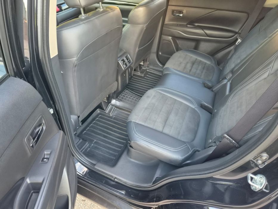 Mitsubishi Outlander  Мітсубісі Аутлендер