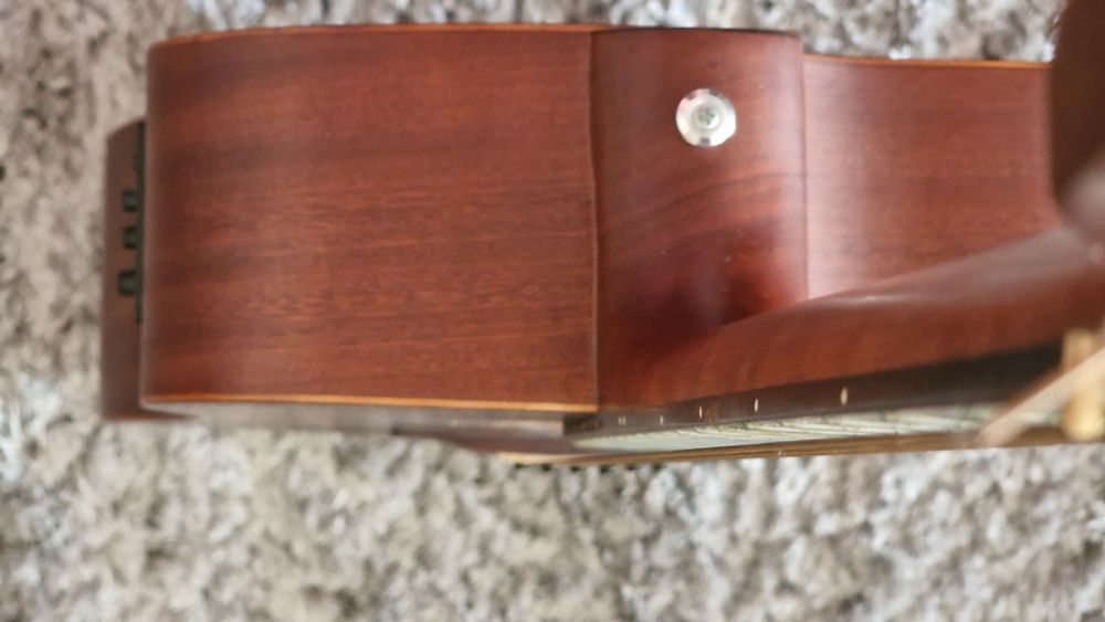 Guitarra electroacustica Ibanez como nova