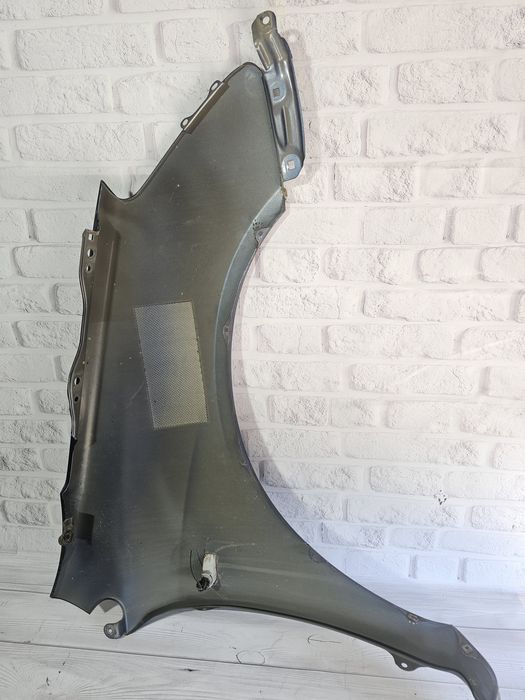 Оригінальне крило Ліве / Праве Honda Civic 7 EU