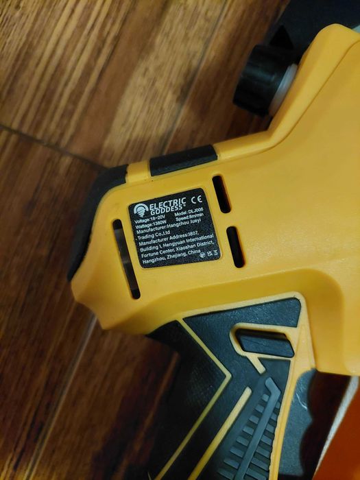 Piła akumulatorowa łańcuchowa DeWalt 8 cali