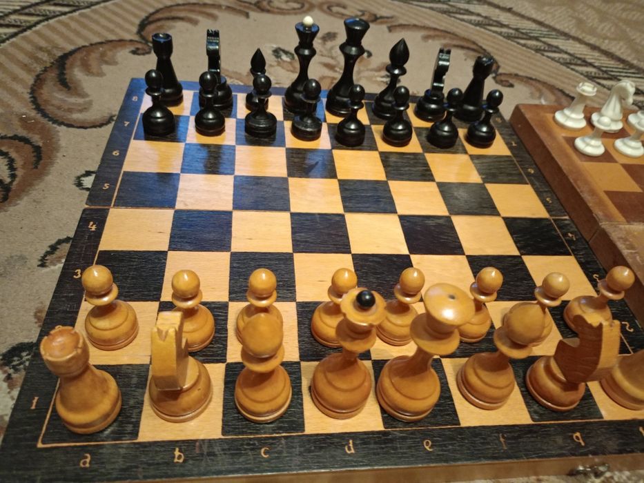 Шахмати Шахи нарды лото в доброму стані