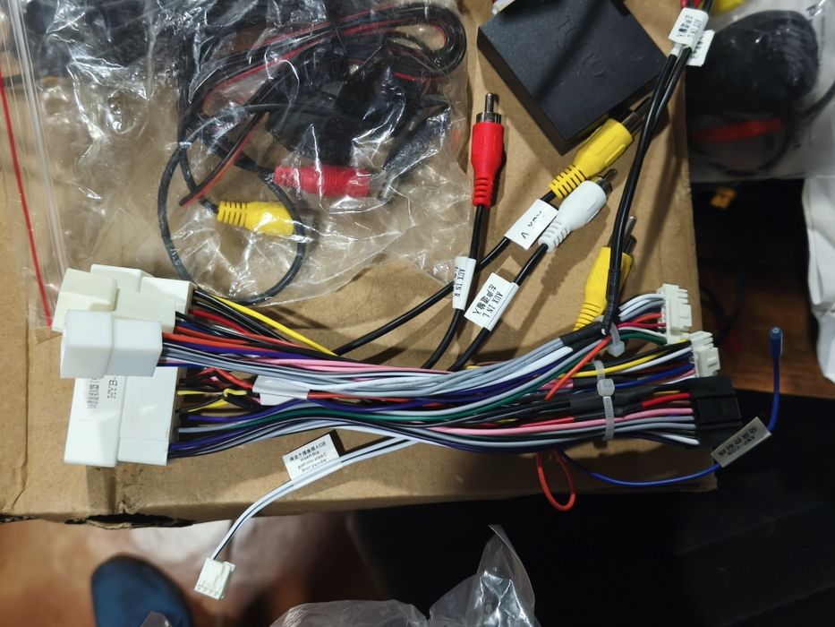 Conjunto chicotes, antenas, câmeras traseiras radio