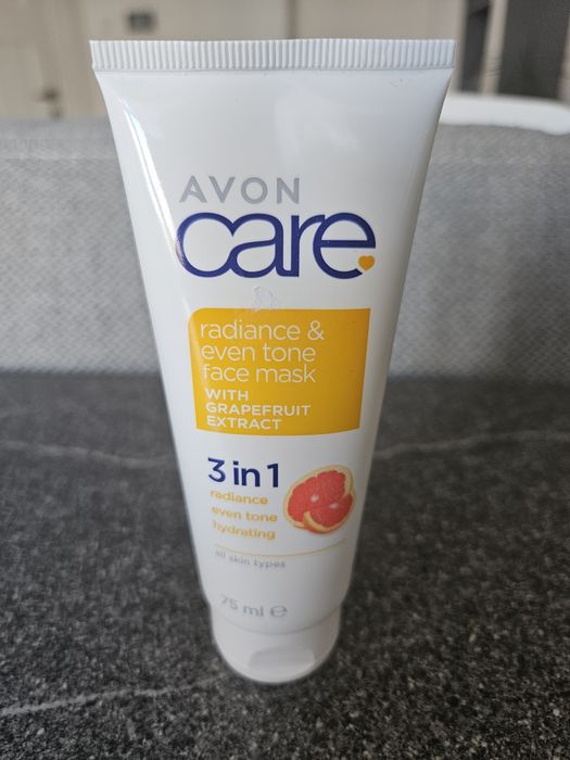 Masczka do twarzy nowa Avon