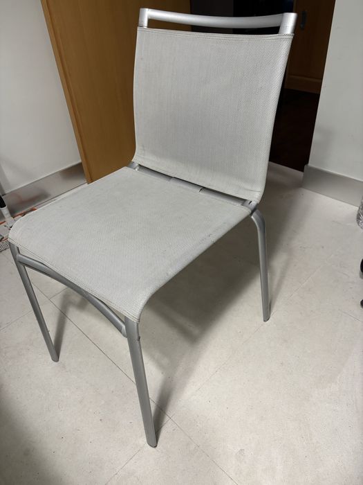 Conjunto de mesa e cadeiras cozinha