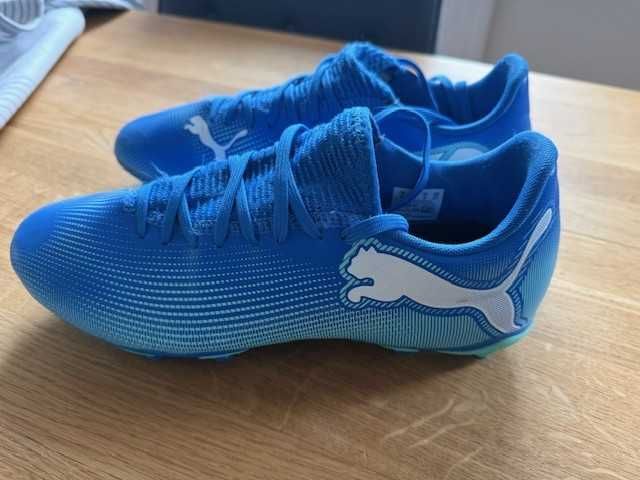 Buty piłkarskie Puma Future 7 FG rozm. 42 stan idealny