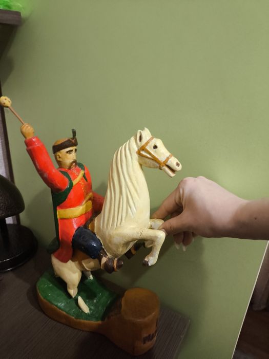 Козаки/Статуетки/ різьблені ручної  роботи з дерева