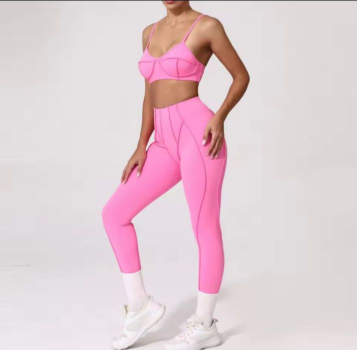 Комплект спортивний