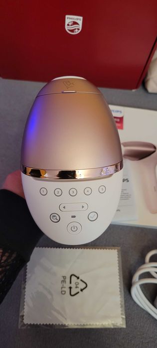 Depilator PHILIPS Lumea 9900 IPL BRI977/00 SenseIQ Czujnik SmartSkin