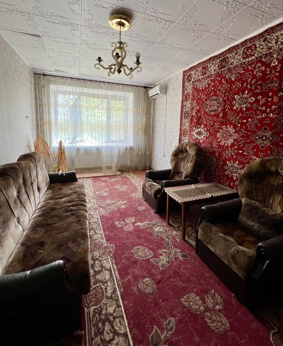 3-кімнатна квартира, вул. Лавреньова, біля ринку, 2/10, з автономкою