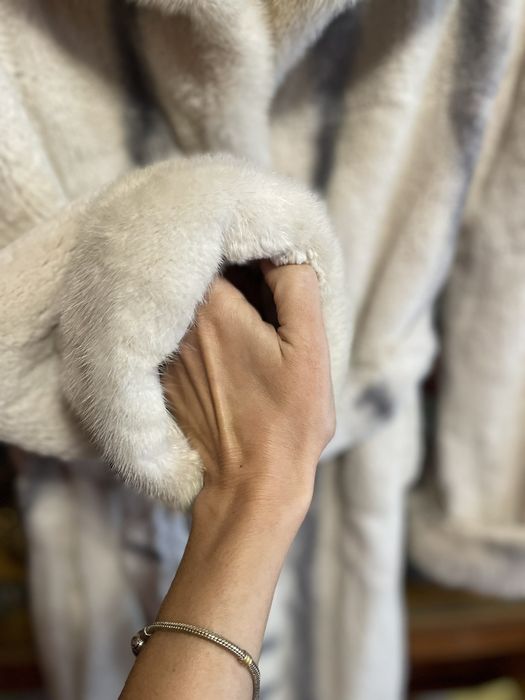 Продам шубу стрижений бобер з норковтм ворогом