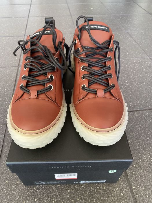 Buty męskie sneakersy marki Giuseppe Zanotti  model Blabber.