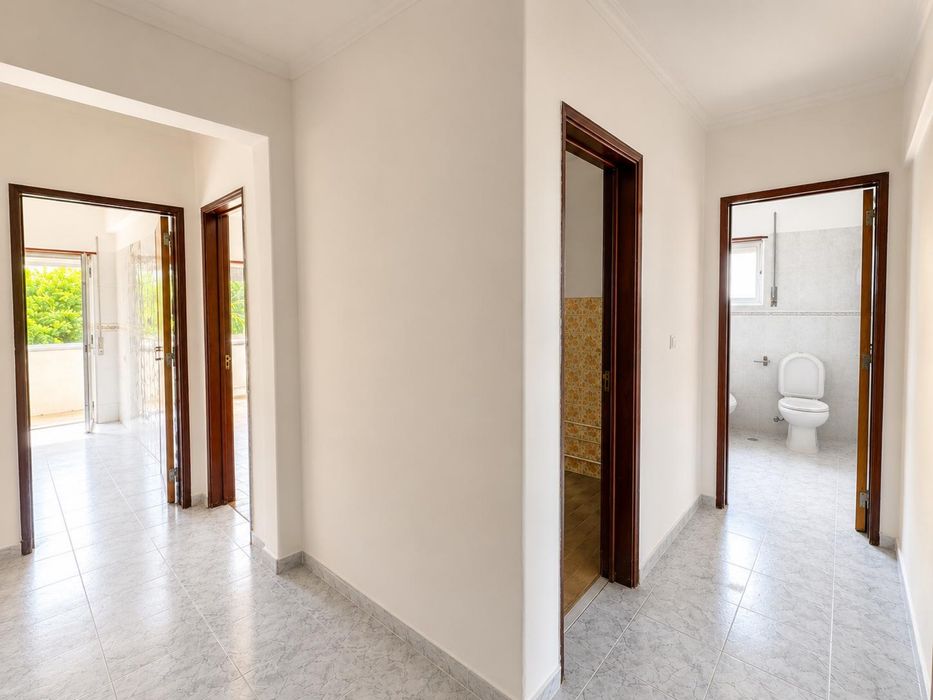 Arrendamento de apartamento T2 na Praceta Norton De Matos , 3