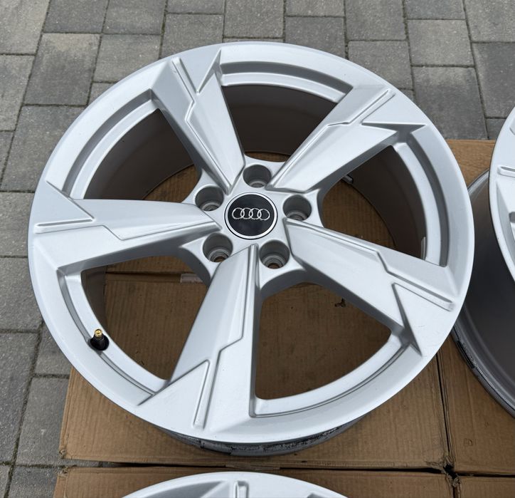 Oryginalne felgi Audi 18” A4 A5 A6 Q5 5x112 ET39 4K0 s-line