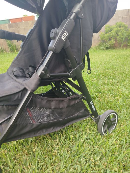 Carrinho de Passeio Compacto
