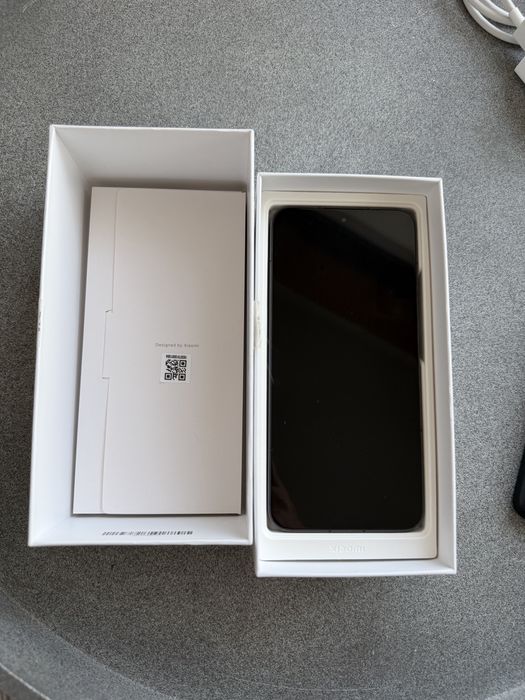 Xiaomi 13 5G 256GB – Como Novo
