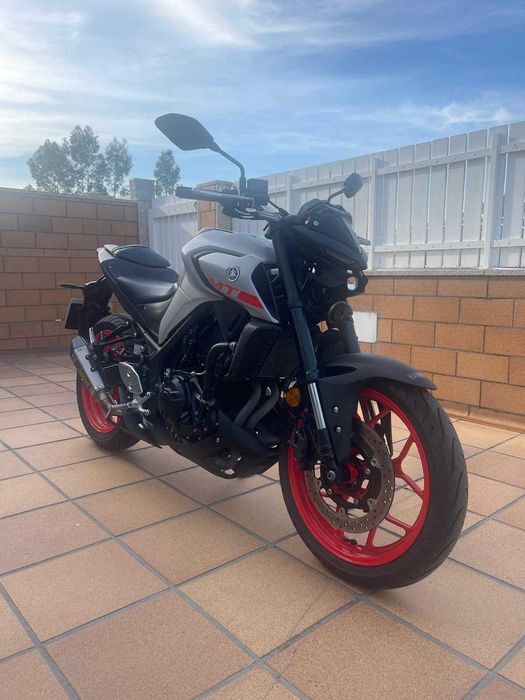 YAMAHA MT-03 2020 Rebaixada. Excelente estado