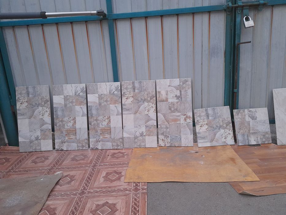 Залишки плитки. 27 м.кв. Осокорки