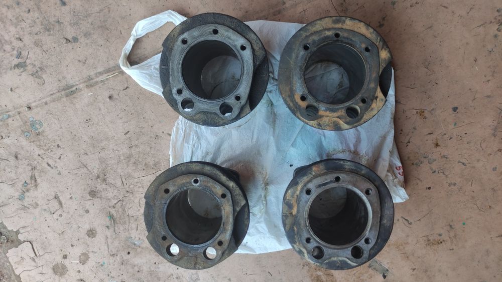 Циліндри мото Урал