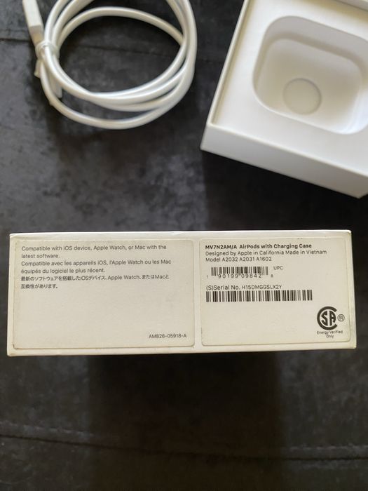 Коробка пакування AirPods