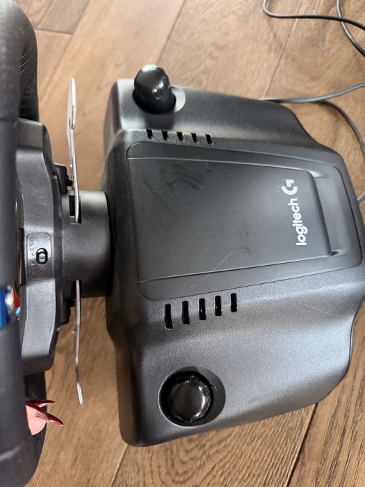 Logitech G29 Driving Force – Kierownica + Pedale – Realizm i Precyzja!