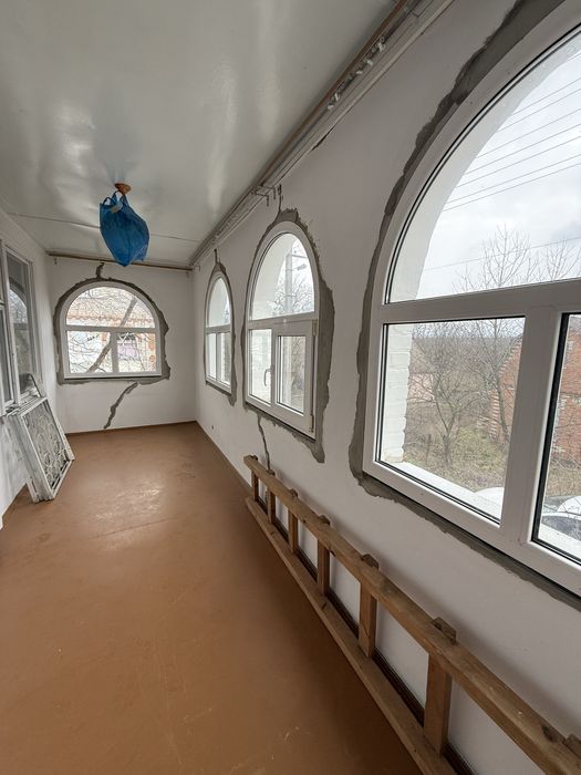 Дачний будинок продаж