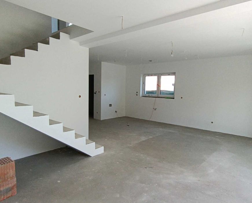 DOM z Garażem, Duży Taras, Ogród