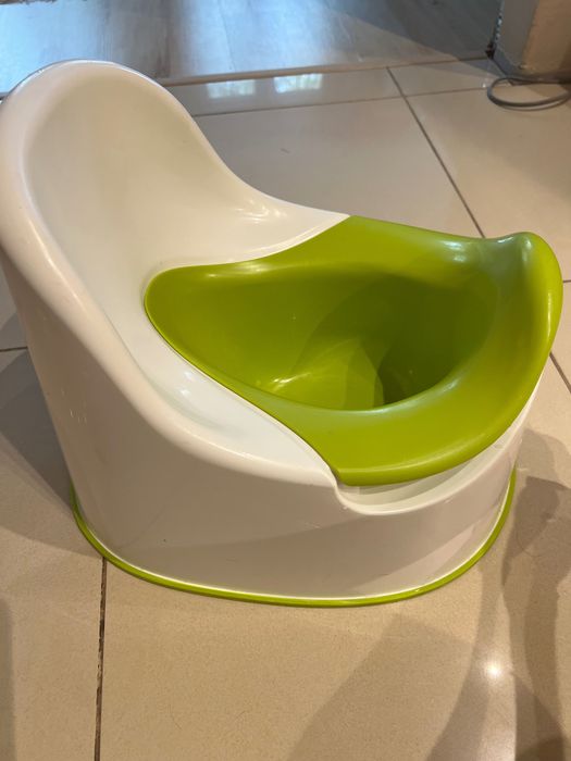 Nocnik Ikea z wyjmowanym wkladem