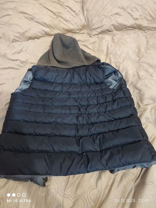 Продаю жилетку детскую не б/у