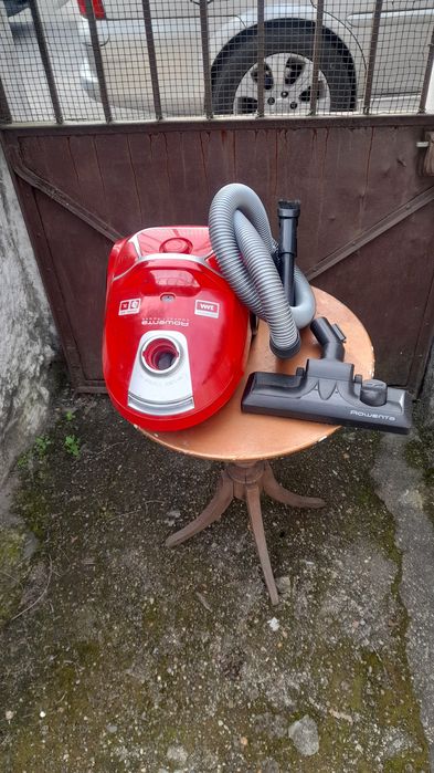 Aspirador Rowenta 750w iec Compact Power