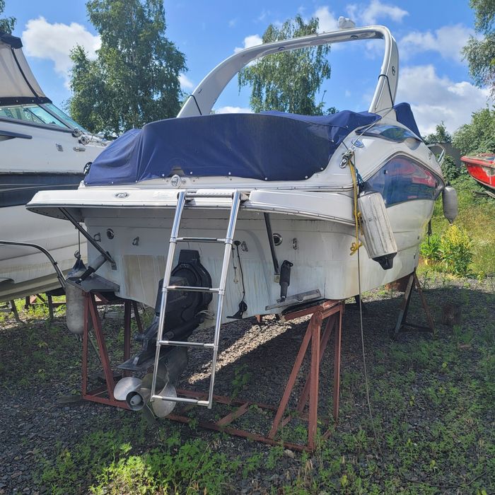 Катер Crownline 27