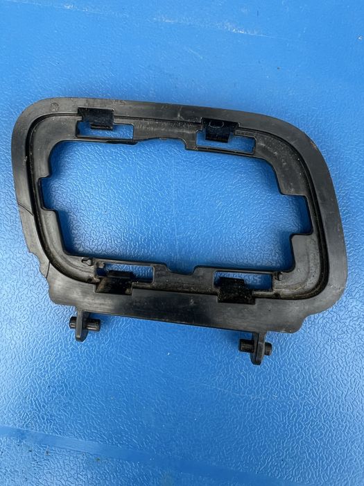 Кроштейн форсункиомивача фари Audi a4b8 08-12 права