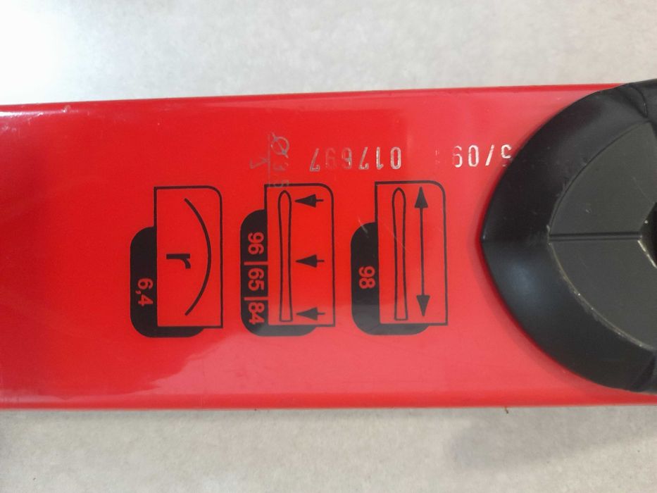 VENDO SKIS de criança Quechua (100 cm) - Só 60 eur