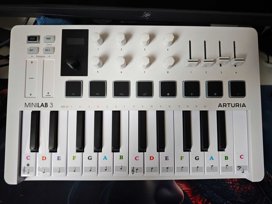 Teclado MIDI Arturia MiniLab 3 + Auscultadores OneOdio Pro10