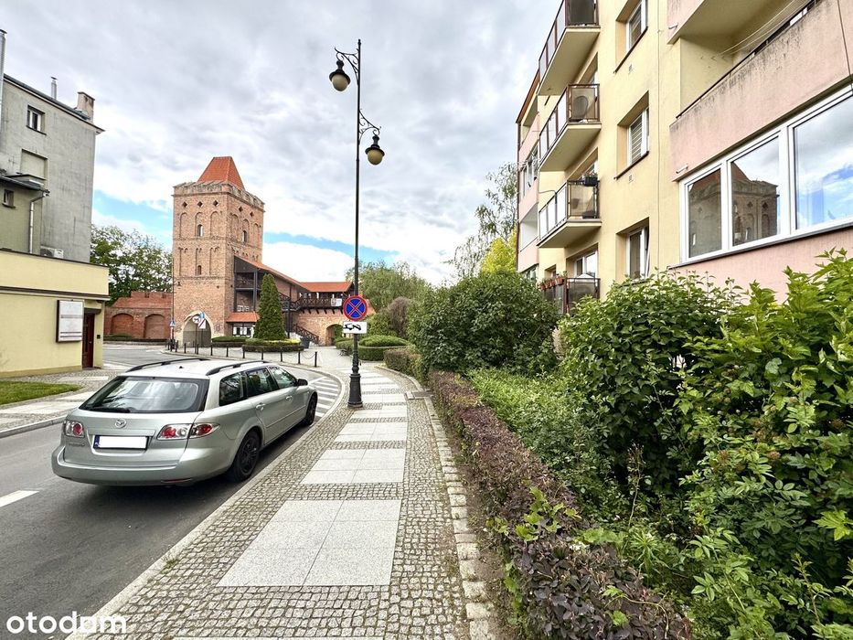 2- pokojowe mieszkanie z balkonem i widokiem na Bramę Wrocławską!
