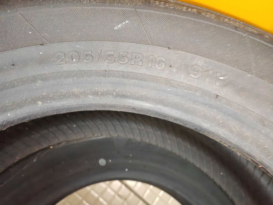 Pneus 205/55 r16