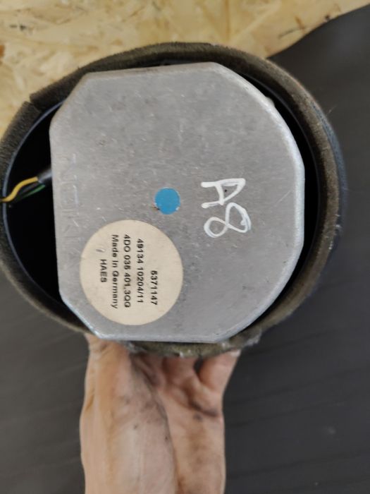 Głośnik audi A8 D2 audi passat skoda