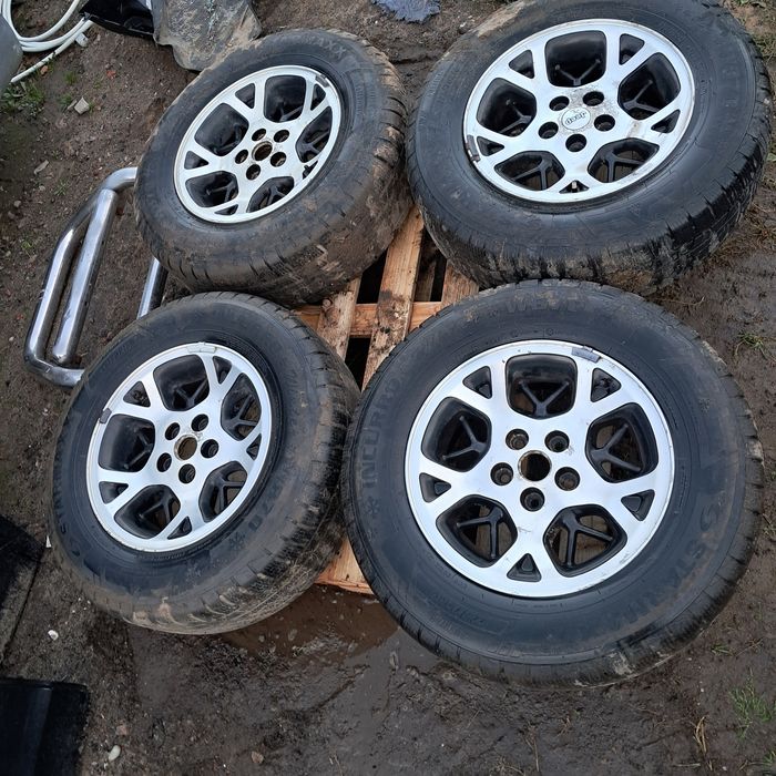 Felgi z oponami jeep Grand Cherokee zj